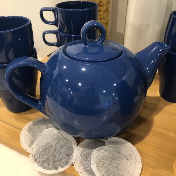 IKEA (8) set Fargrik Blue Coffee Tea Mugs and Teapot  Stackable 8oz - Picture 8 of 9